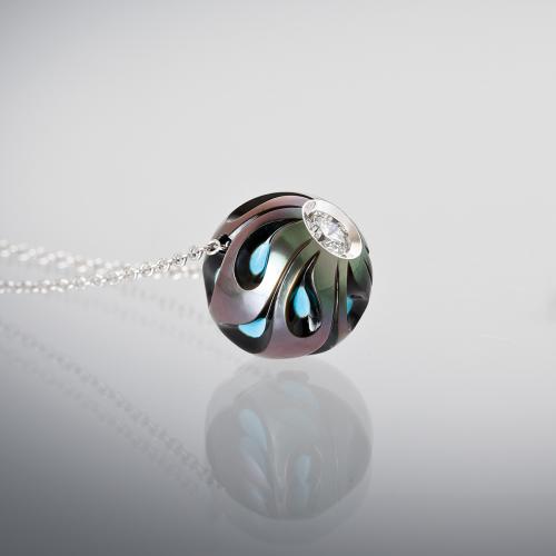Galatea Pearl Pendant with Tear-Drop Carving