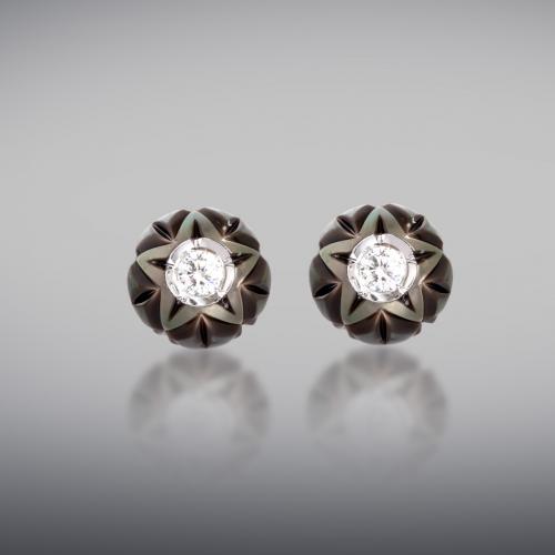 Carved Pearl Earrings