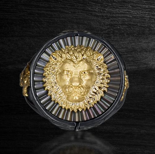 Momento Lion Ring